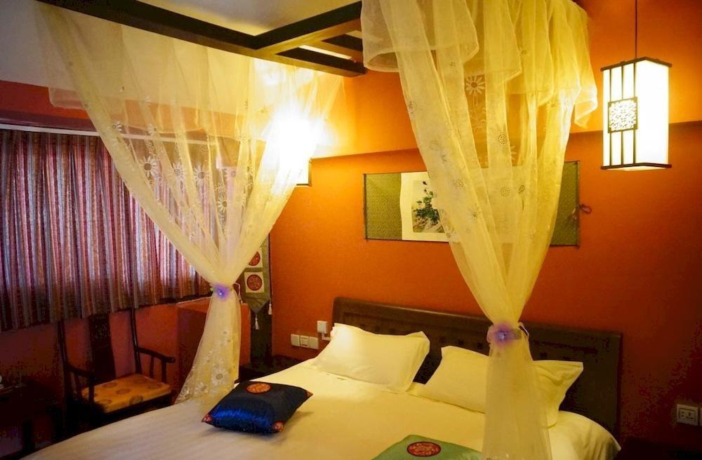 Lijiang Wangjia Courtyard Inn Exterior photo