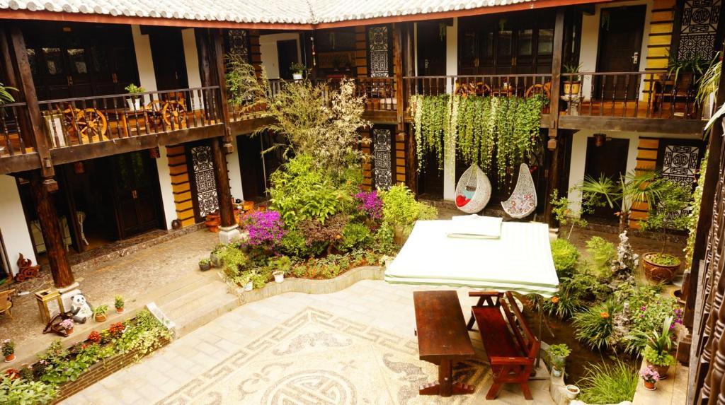 Lijiang Wangjia Courtyard Inn Exterior photo